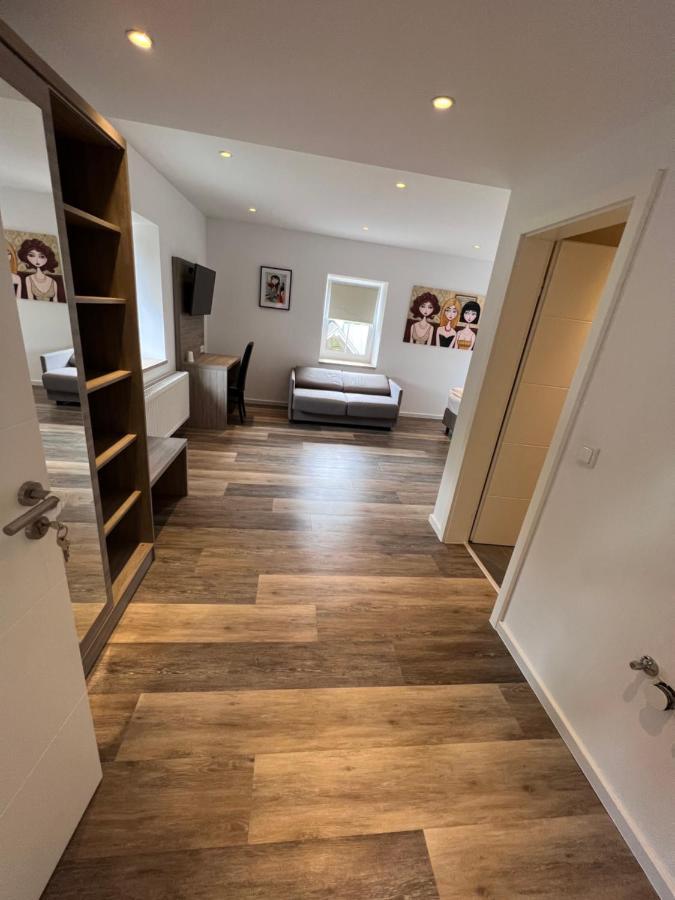 Eschberger Hof Hotell Saarbrücken Exteriör bild